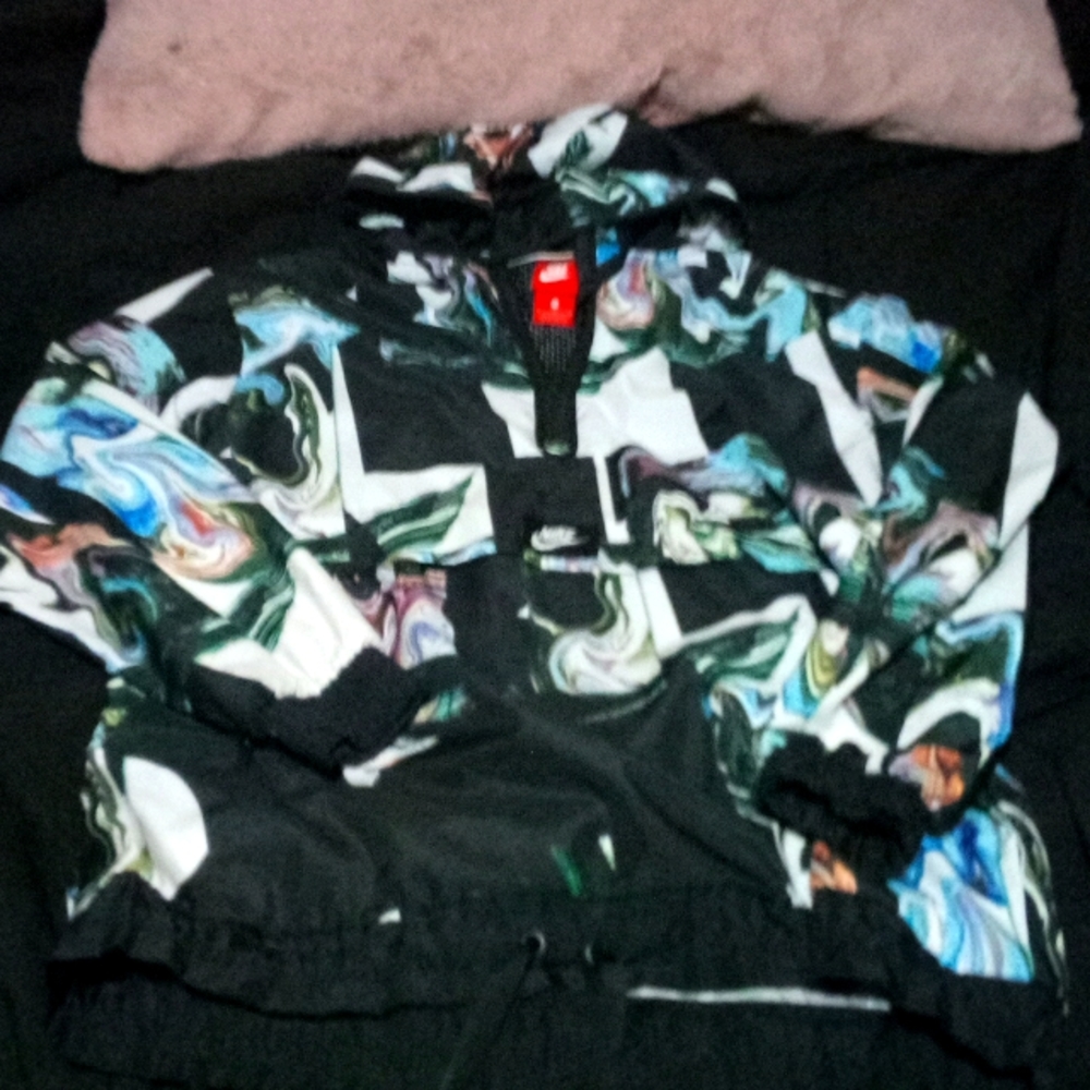 Nike vintage pullover hoodie rain jacket also size med